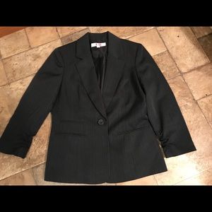 Women’s 9&company navy blue blazer Sz 6